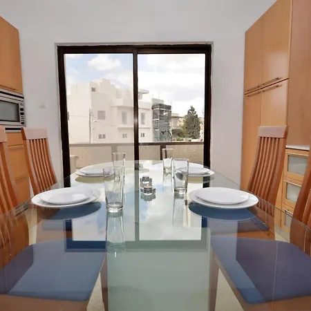 City Living Tk3 Rm 5 Guest house